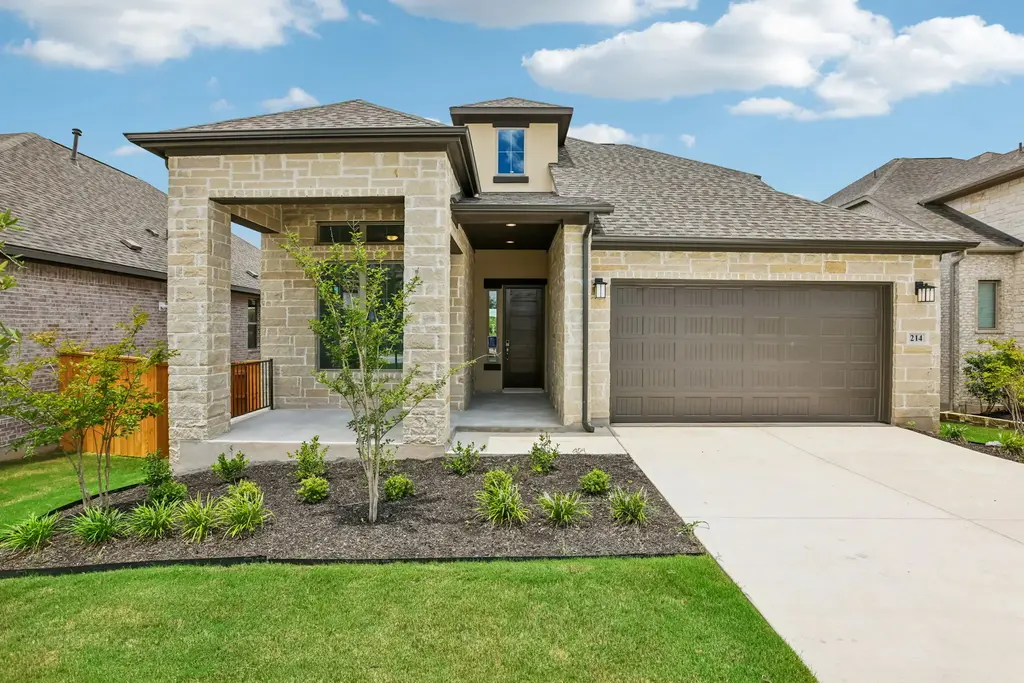 214 Prickly Poppy Loop, Kyle