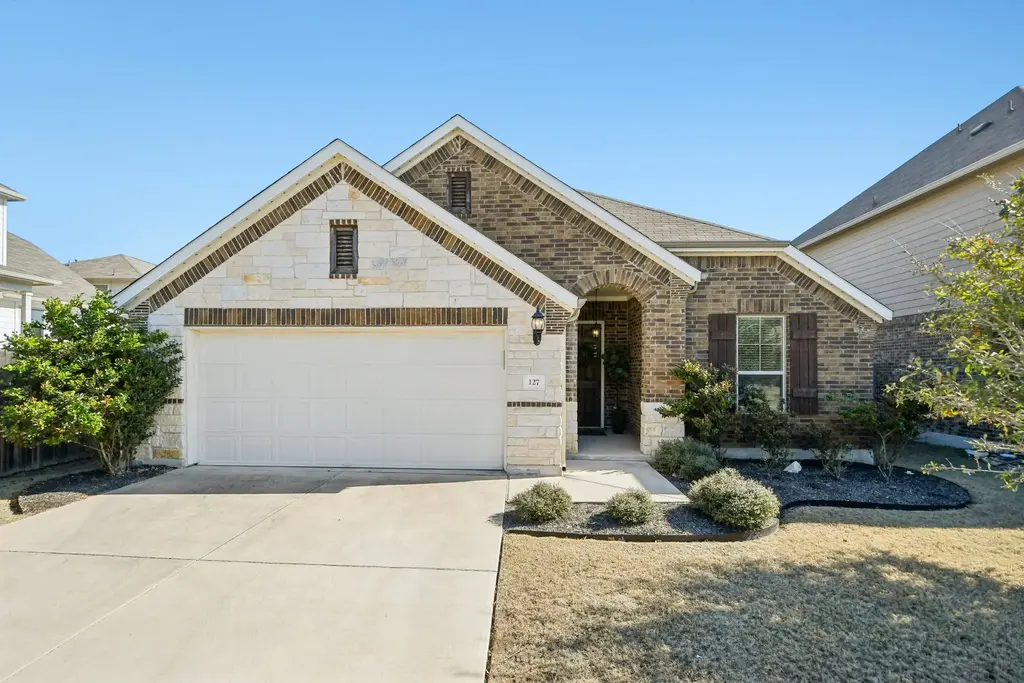 127 Firethorn Drive, Buda