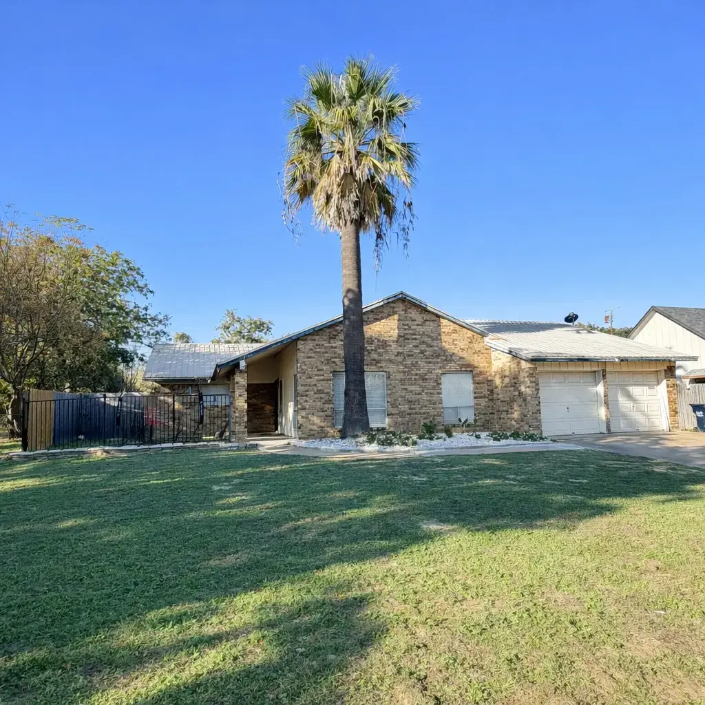 2206 N Murray Avenue, Rockdale