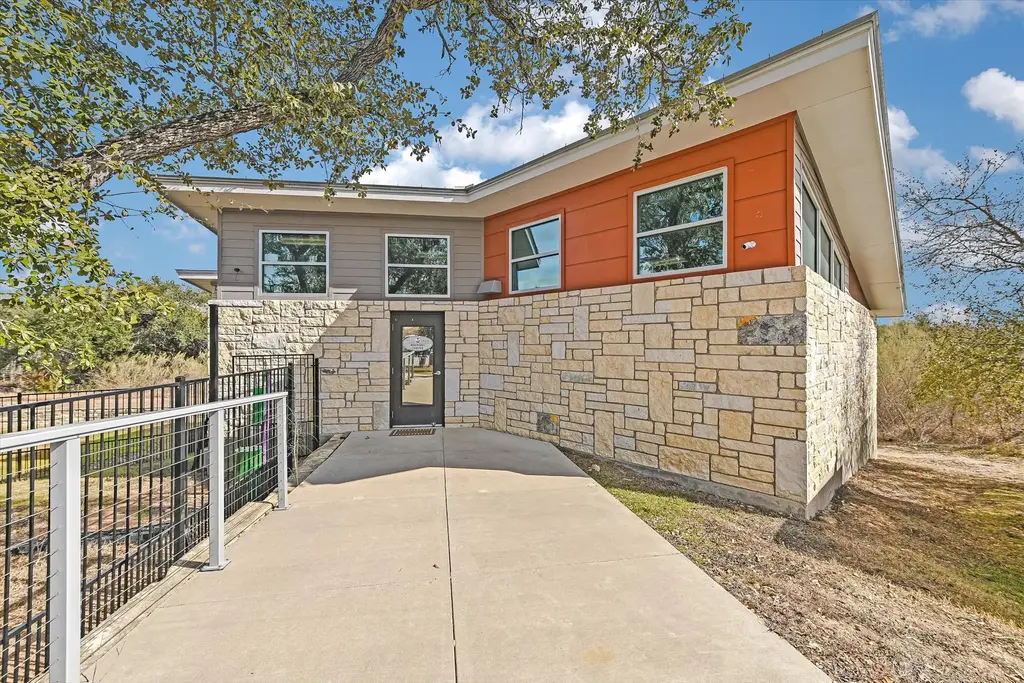 15314 W State Highway 71, Bee Cave