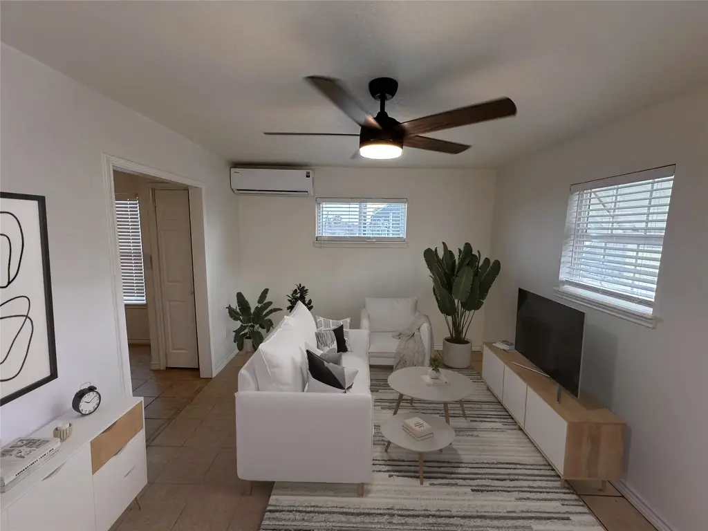 161 S Arch Street Apartment 1, Aransas Pass