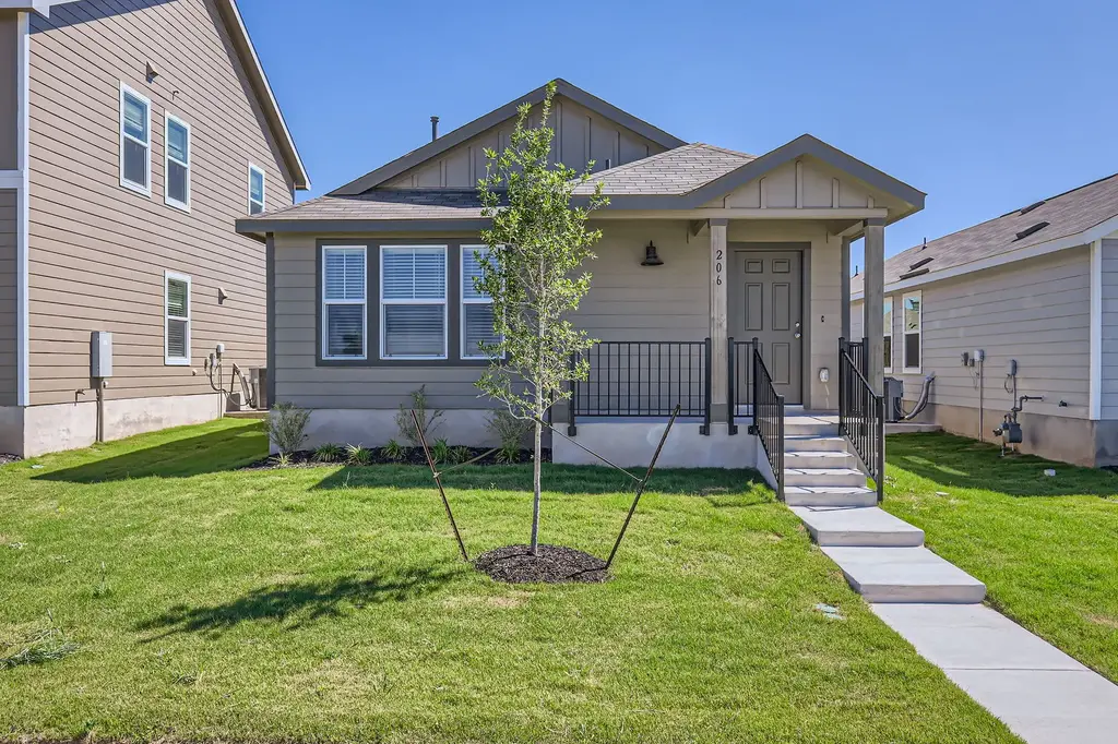 206 Sambre Street, Kyle