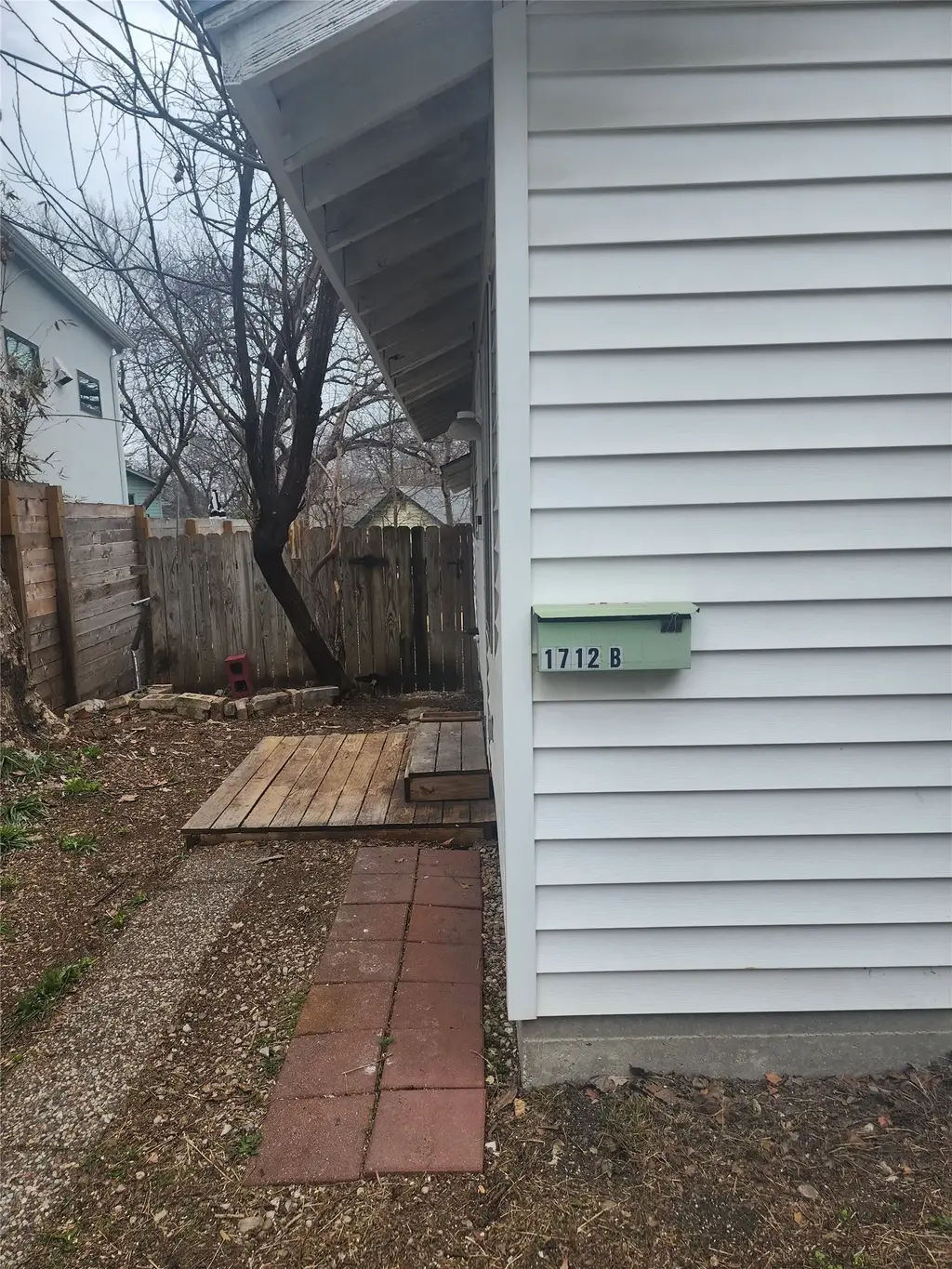 1712 Valeria -b Street, Austin