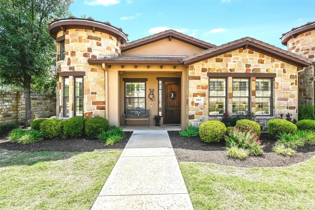 104 Rivalto Circle 1, Lakeway
