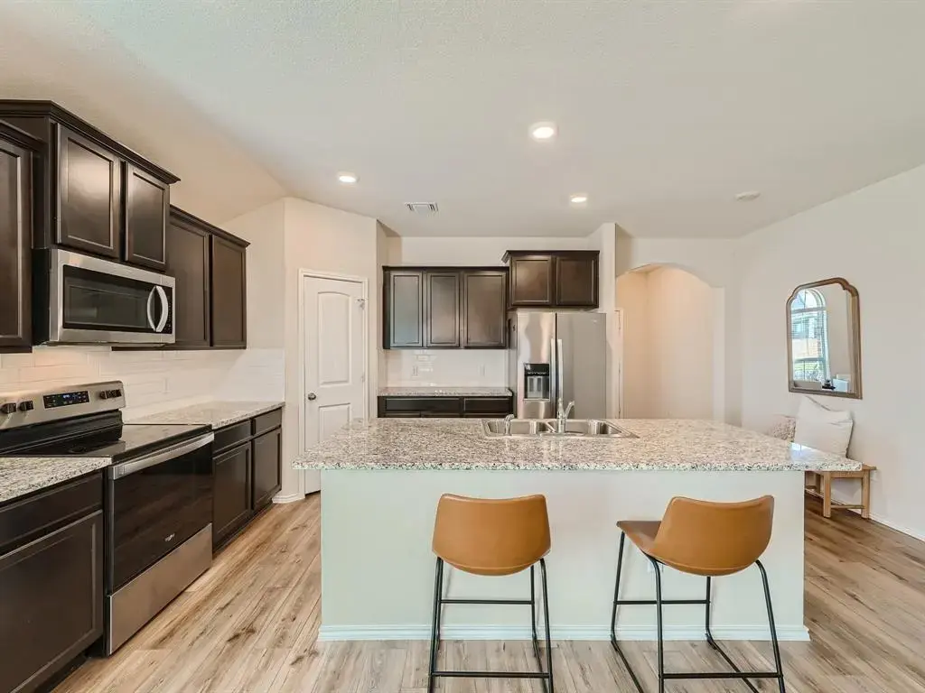 201 Break Avenue, Taylor