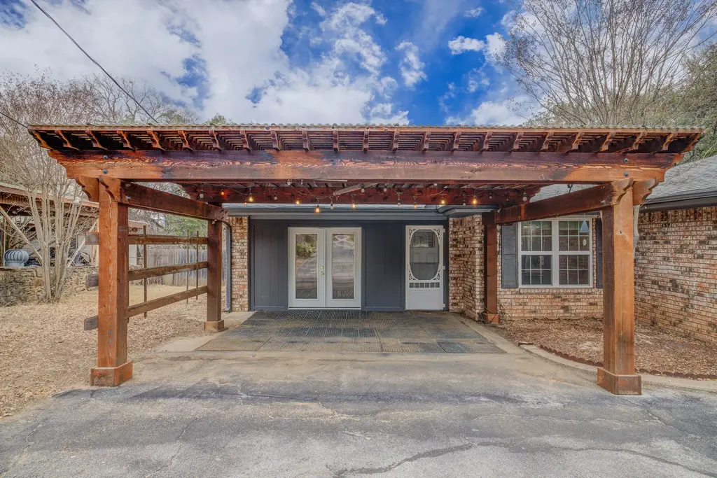 5303 Shady Oaks Circle B, Kingsland