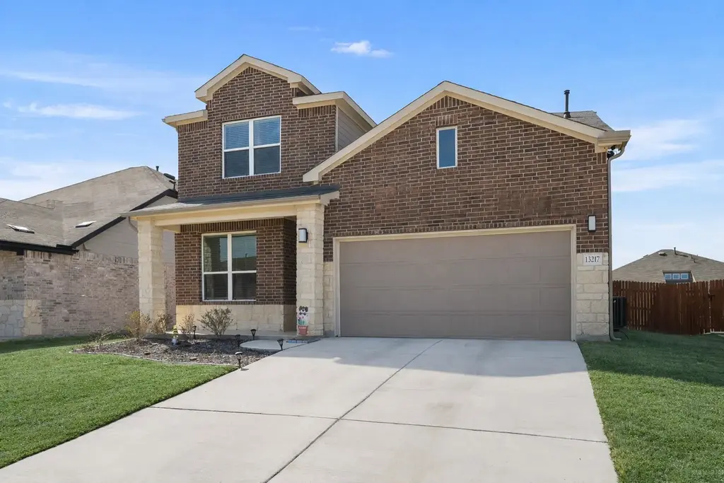 13217 Baccarac Lane, Manor