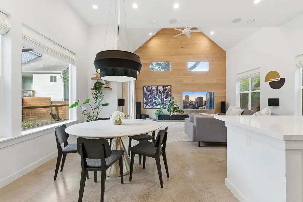 3001 Del Curto Road 10, Austin
