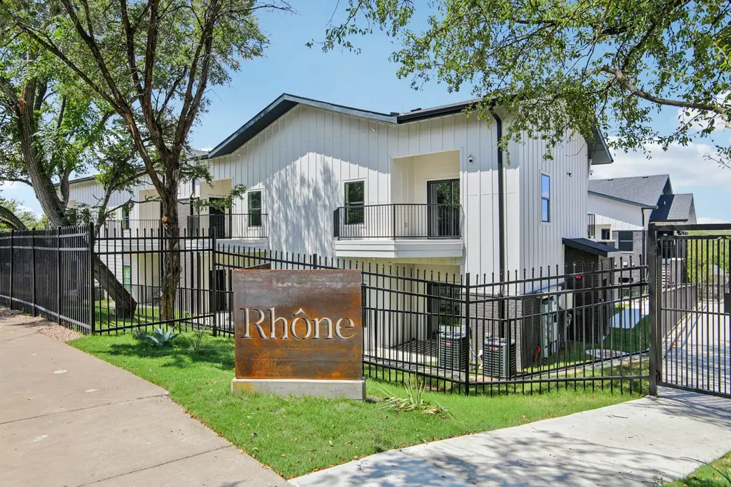 2450 Wickersham Lane 1916, Austin