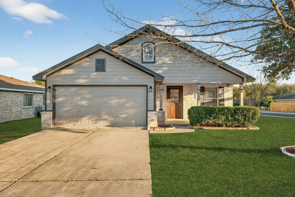 129 Salado Drive, Kyle