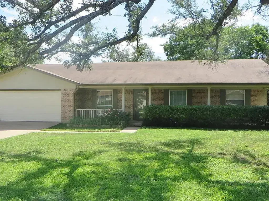 103 Spanish Oak Circle, Georgetown
