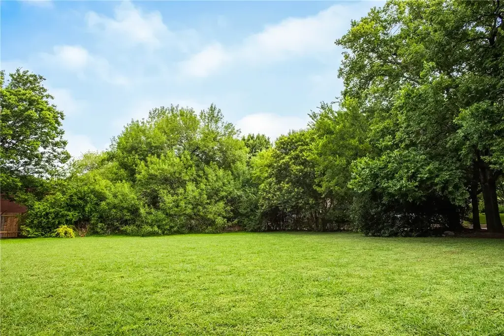 9313 Independence Loop, Austin