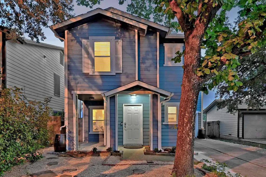 13317 Alysheba Drive, Del Valle