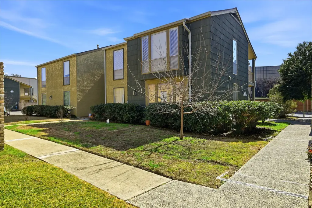 3678 Hidden Drive 1702, San Antonio