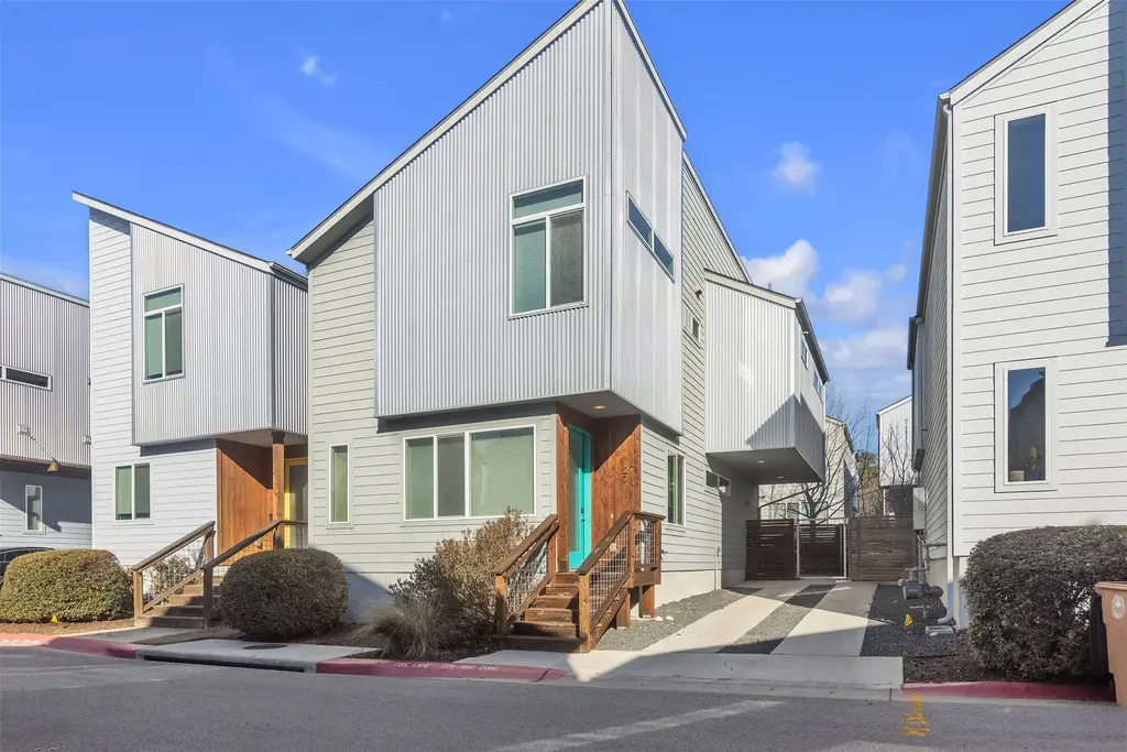 801 N Bluff Drive 27, Austin