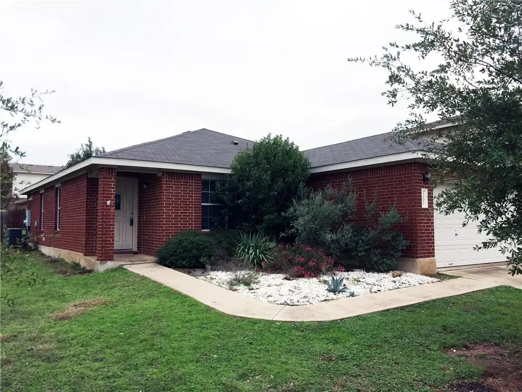 1002 W South Street, Leander