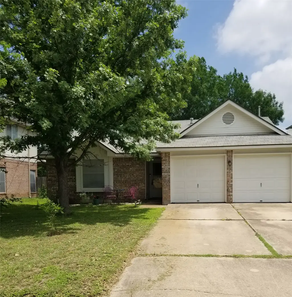 806 Black Locust Drive, Pflugerville