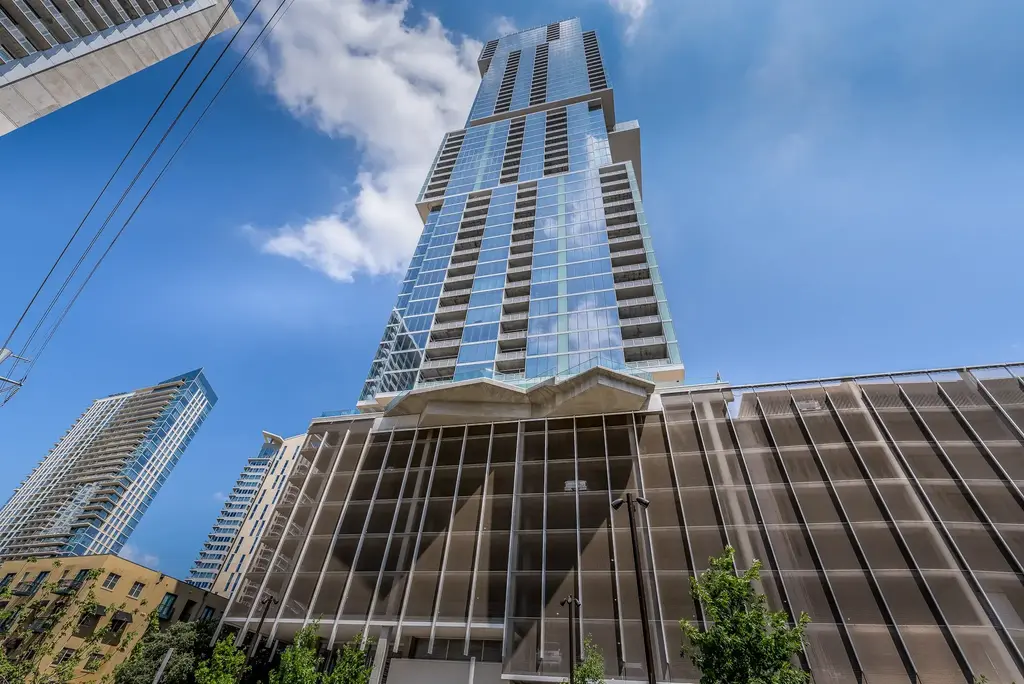 301 West Avenue 1802, Austin