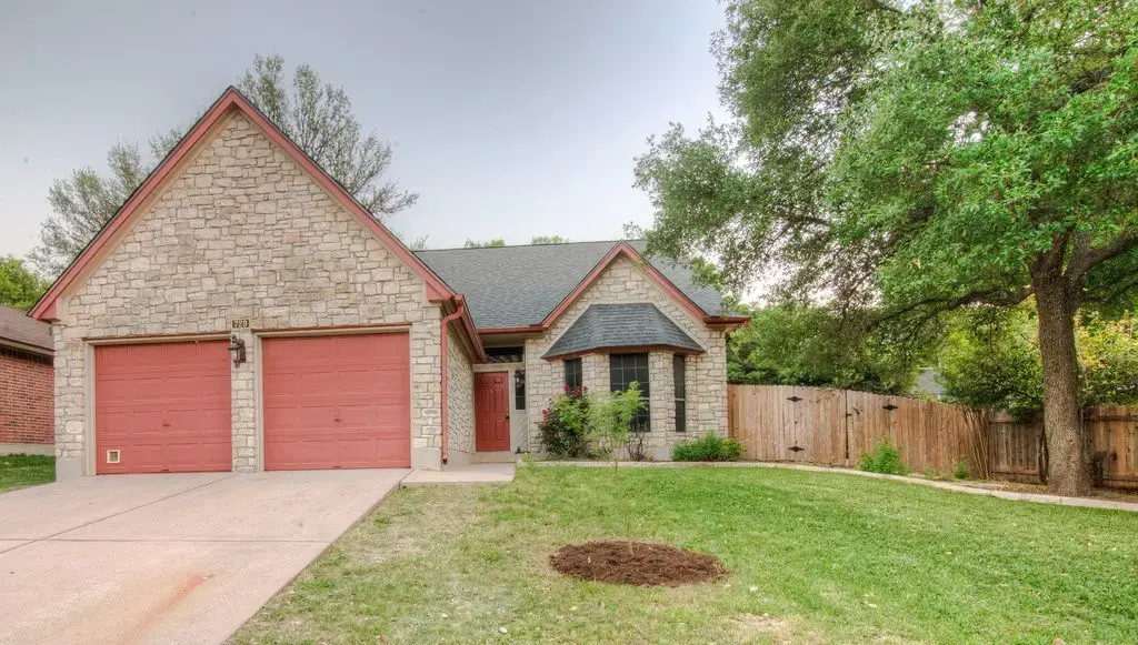 729 Shade Tree Drive, Austin