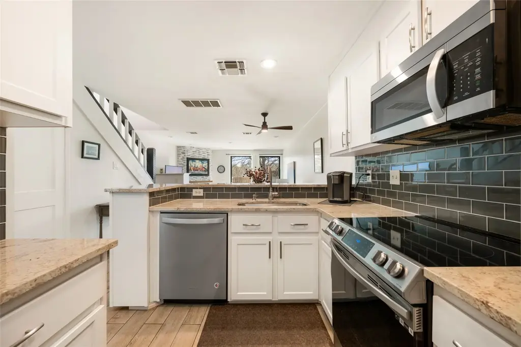 7122 Wood Hollow Drive 47, Austin