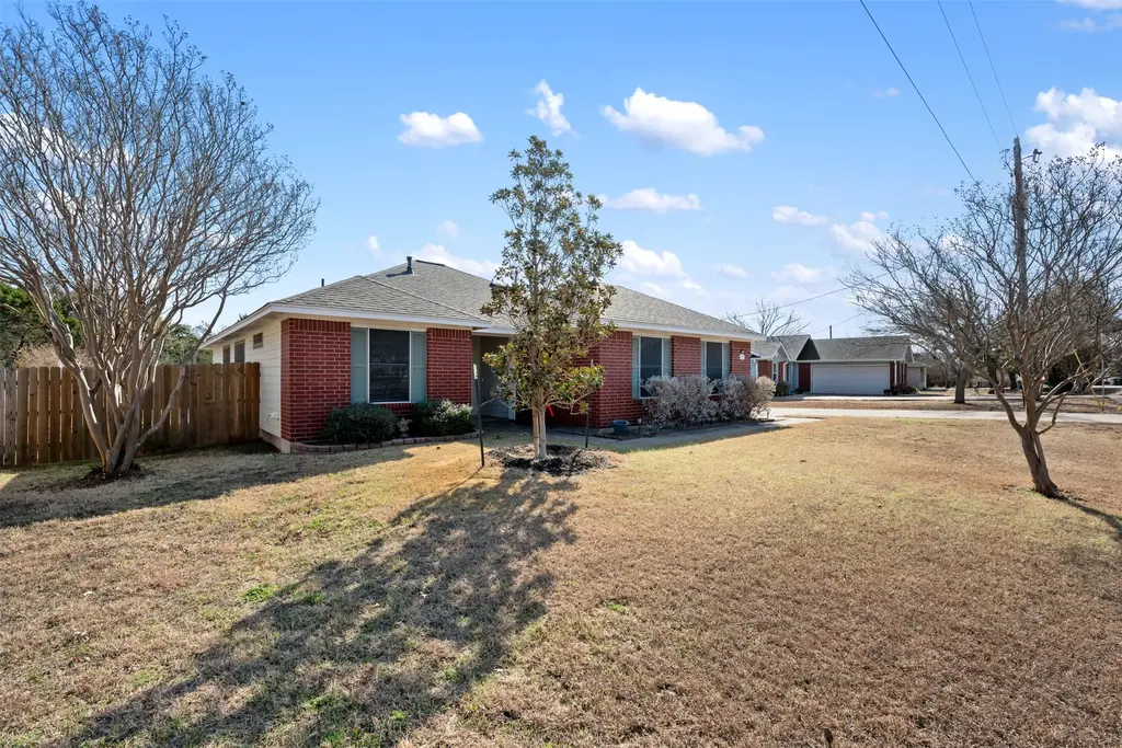 1900 Ireland Drive, Leander