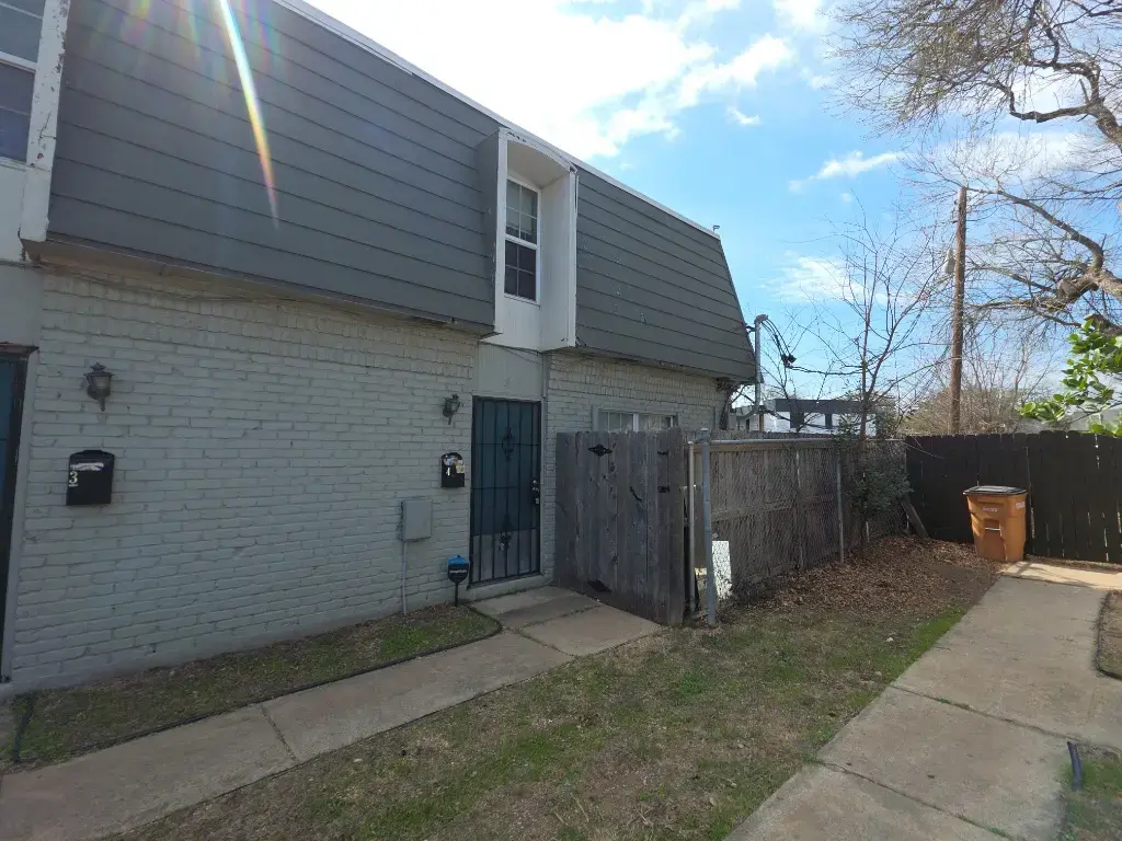 5808 Wellington Drive 4, Austin