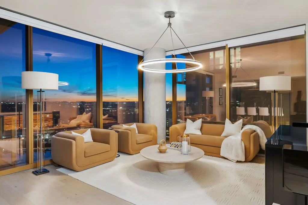44 East Avenue 1801, Austin