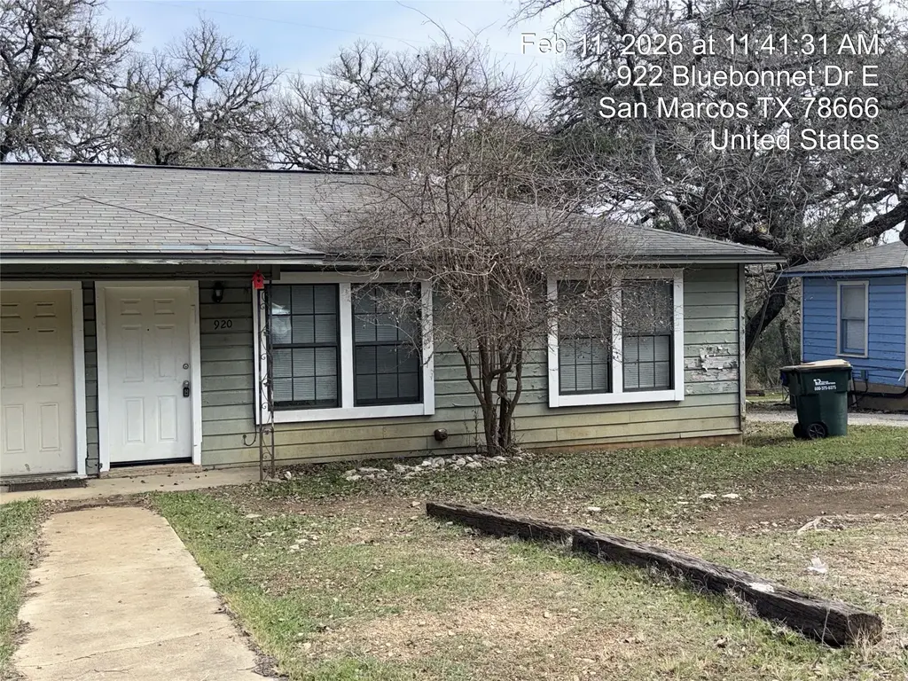 920-922 E Bluebonnet Drive, San Marcos
