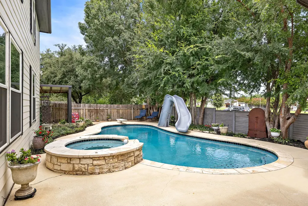 7002 Rambollet Terrace, Round Rock