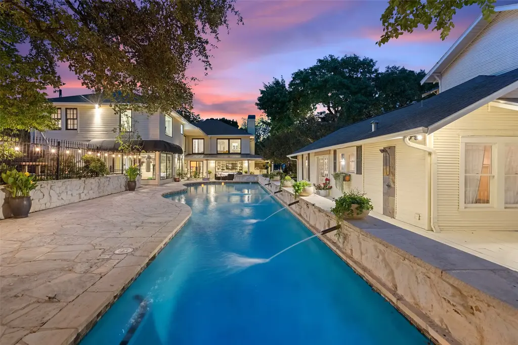 1411 W 10th Street, Austin
