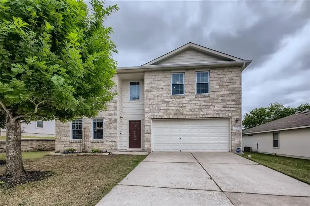 1329 Amberwood Loop, Kyle