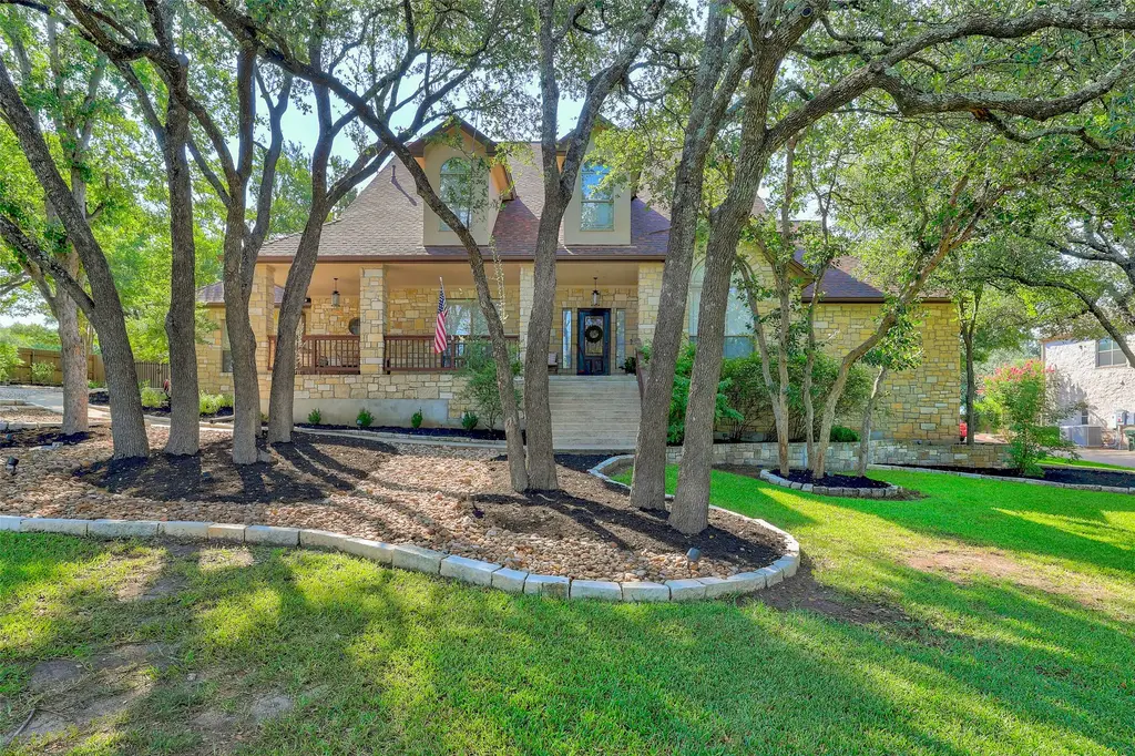 111 Roberts Circle, Georgetown