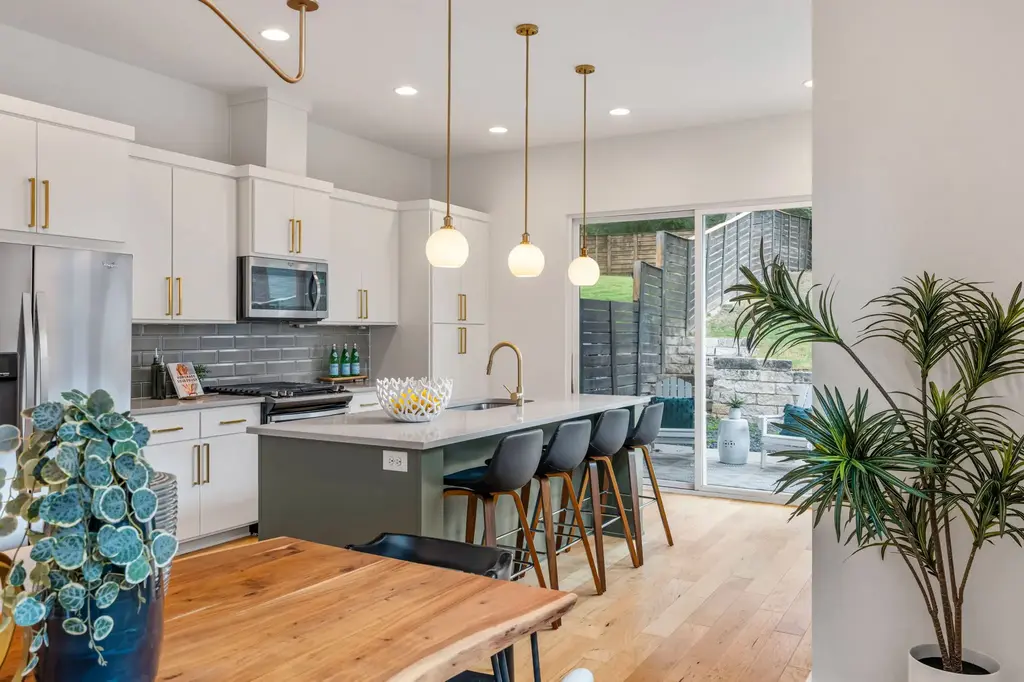 1301 Cometa Street A, Austin