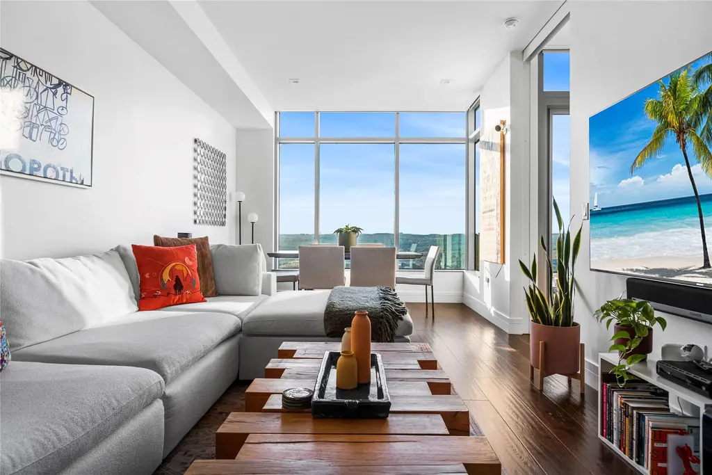 501 West Avenue 2502, Austin