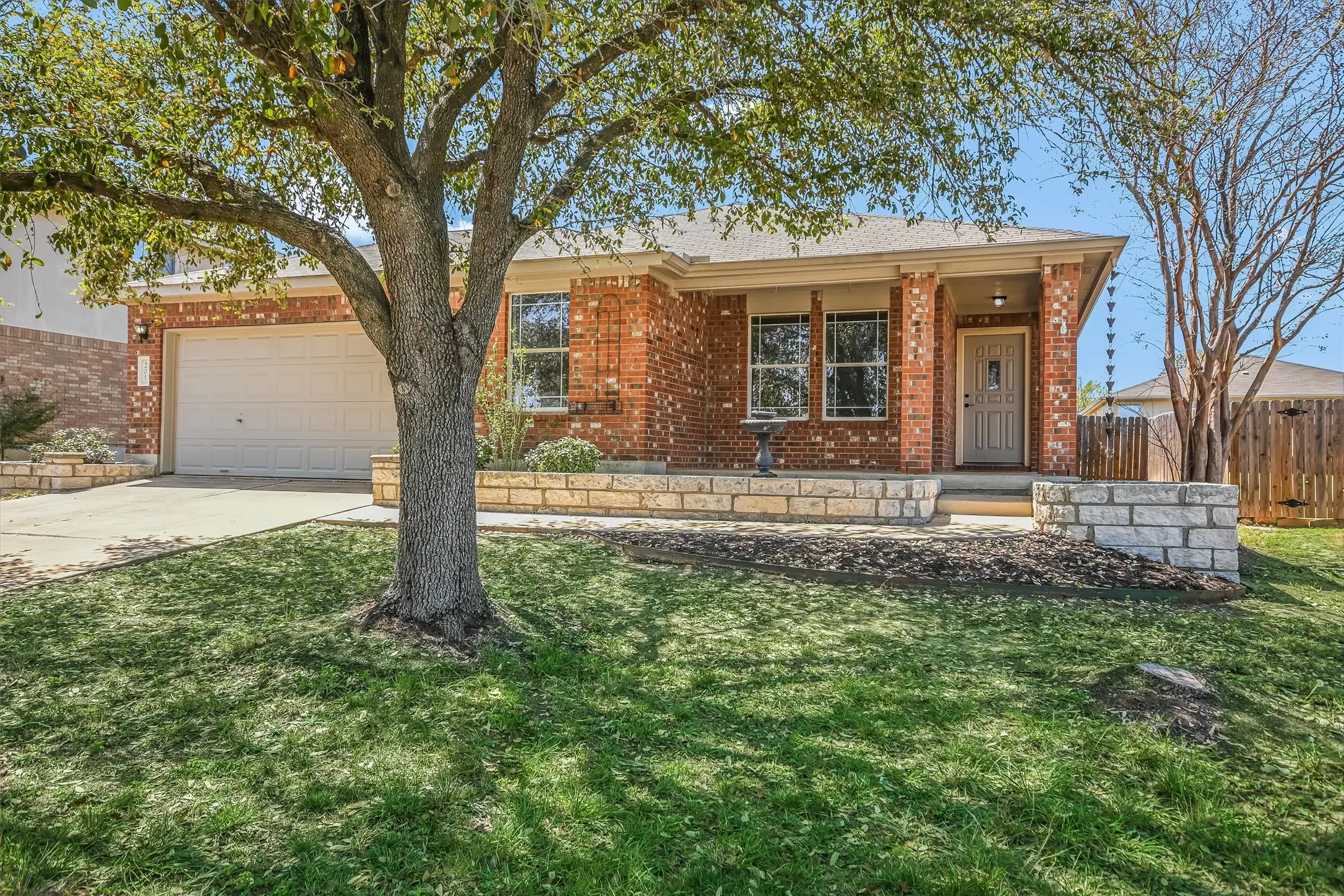 Photo of Listing #4930896