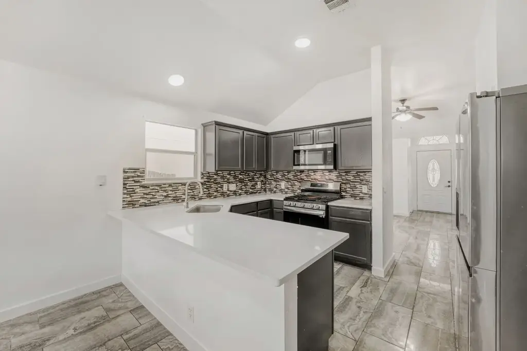 16828 Jaron Drive, Manor