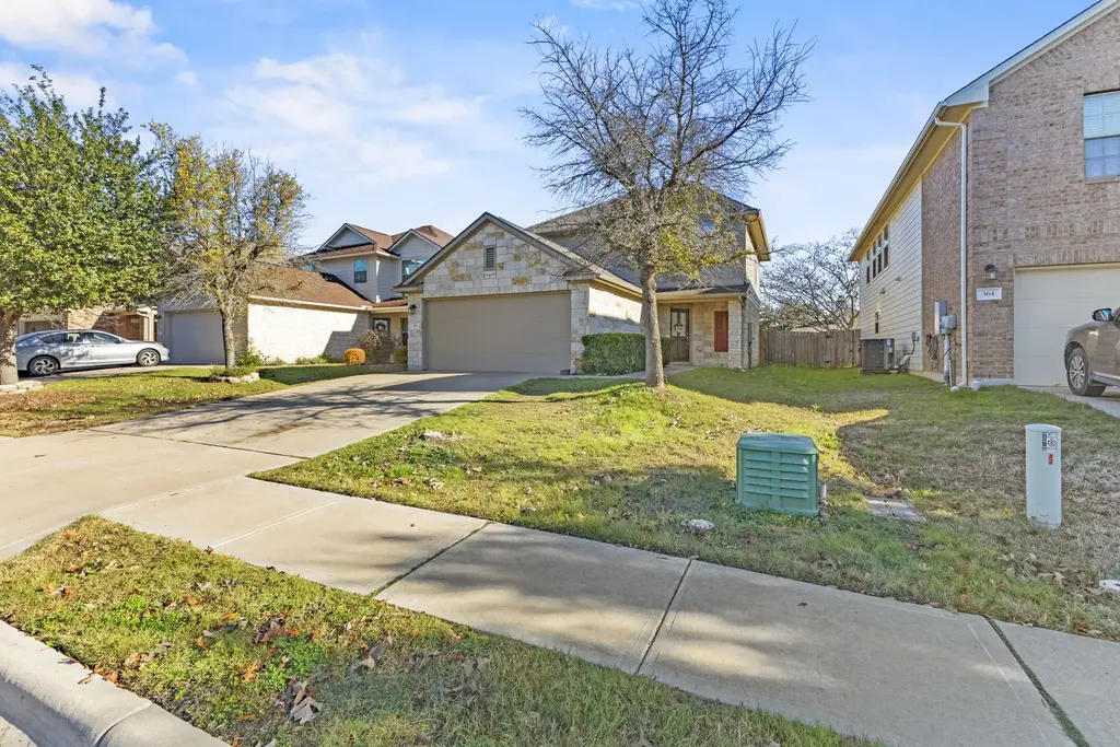 368 Housefinch Loop, Leander