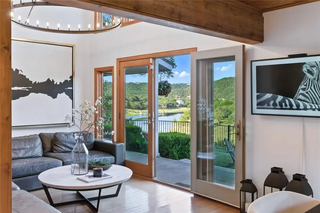 11103 Lakeside Drive, Jonestown