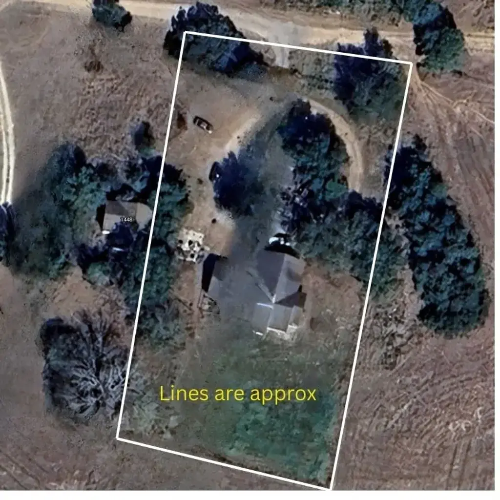 1448 Private Road 6013, Giddings