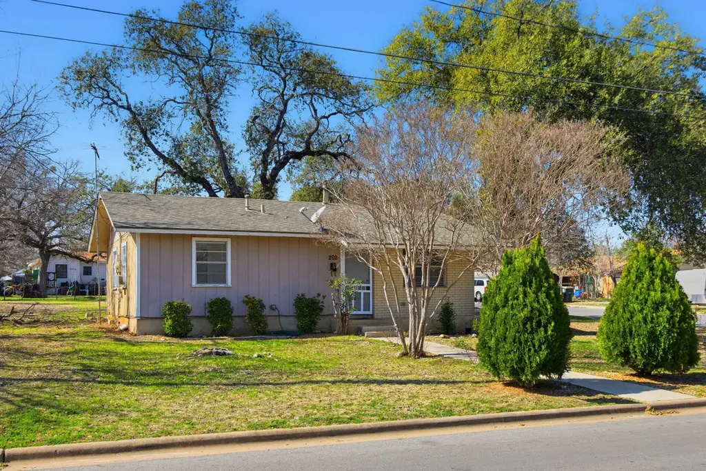 202 Forest Street, Georgetown