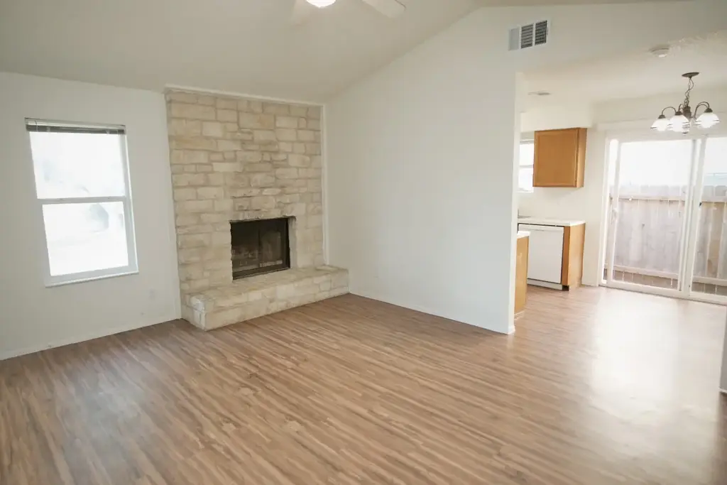 8804 Piney Point Drive B, Austin