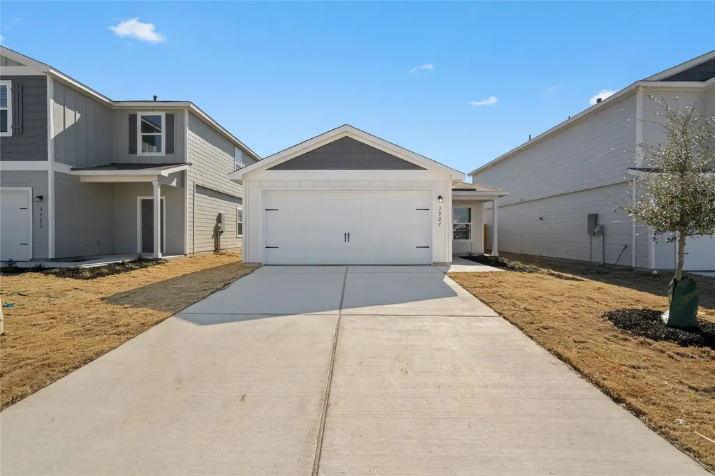3927 Trail De Paris, New Braunfels