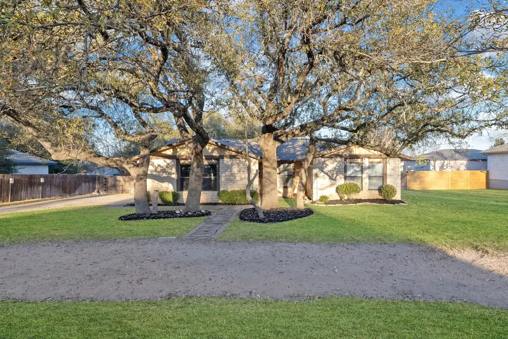 2206 Castlewood Trail, Leander