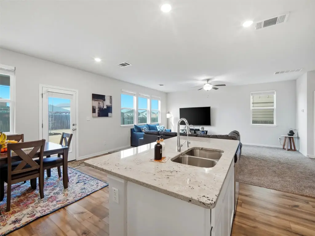 135 Mason Hill Lane, Georgetown