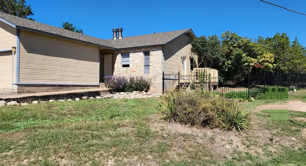 21513 Coyote Trail B Rt, Lago Vista
