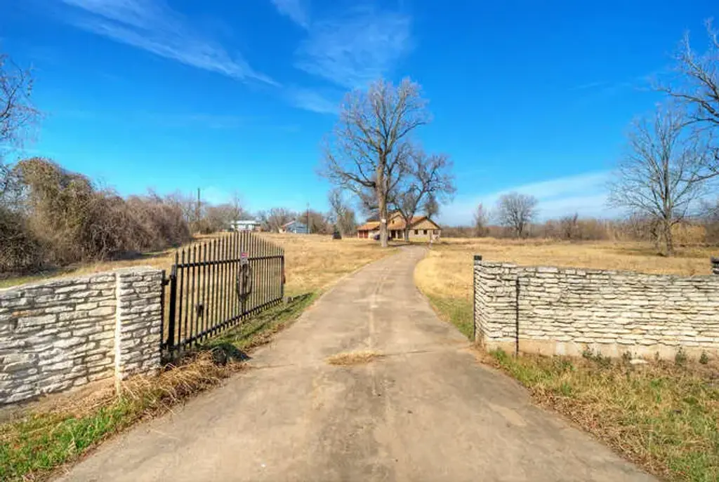1800 Caldwell Lane, Del Valle