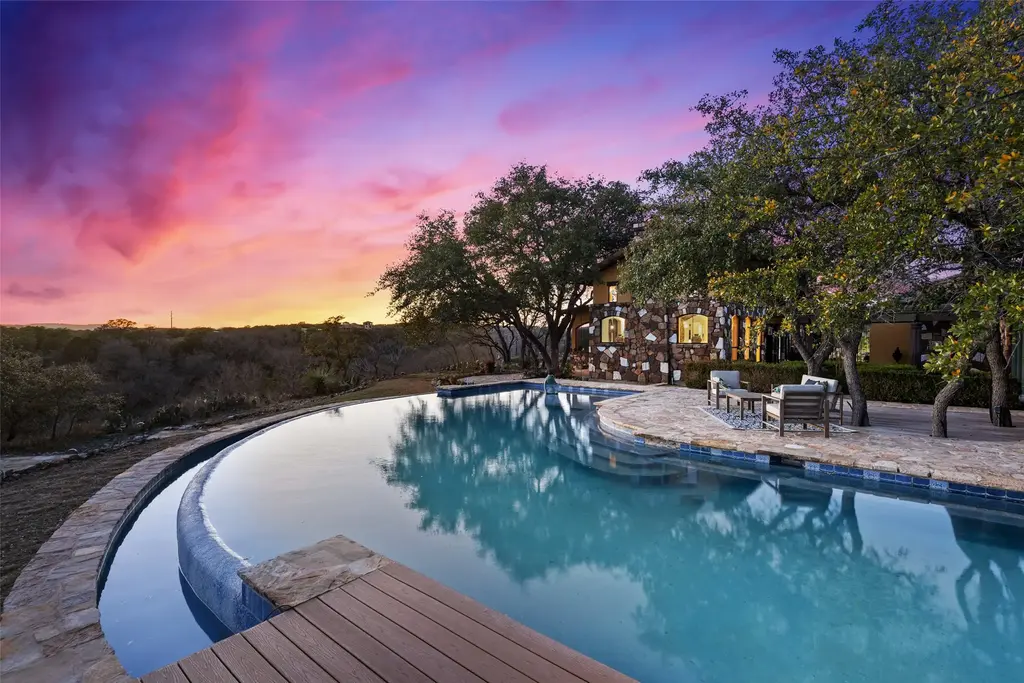 2808 & 2804 Fall Creek Estates Drive, Spicewood