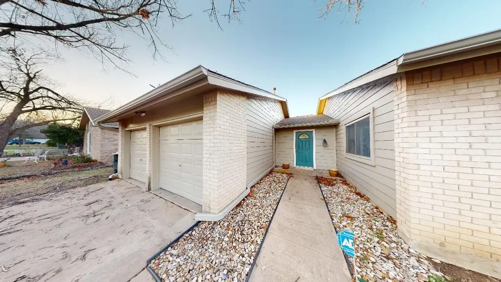 10214 Missel Thrush Drive, Austin