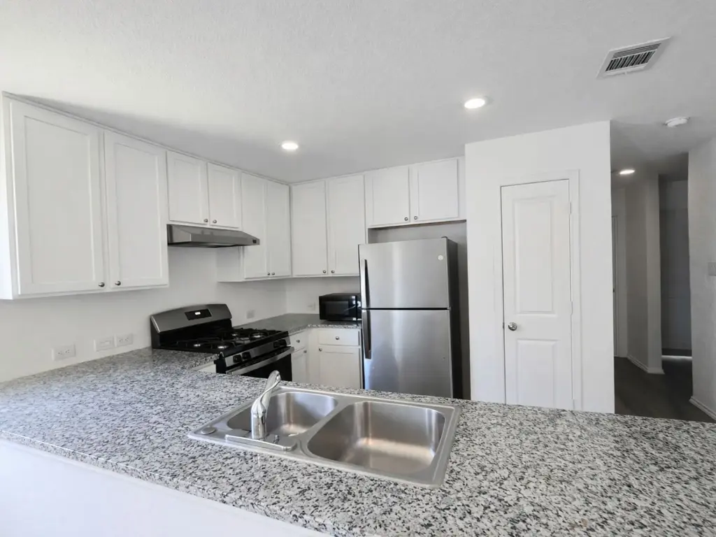 5910 Antonio Place, Seguin