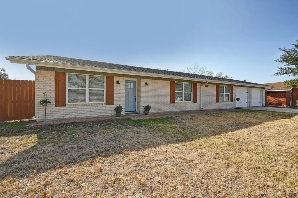 808 Vogel Drive, Lockhart